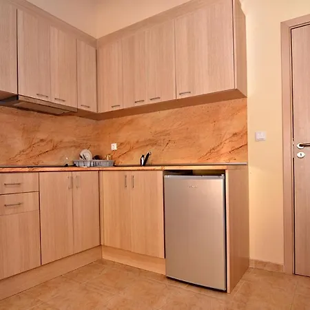 Апартамент Velena Кранево